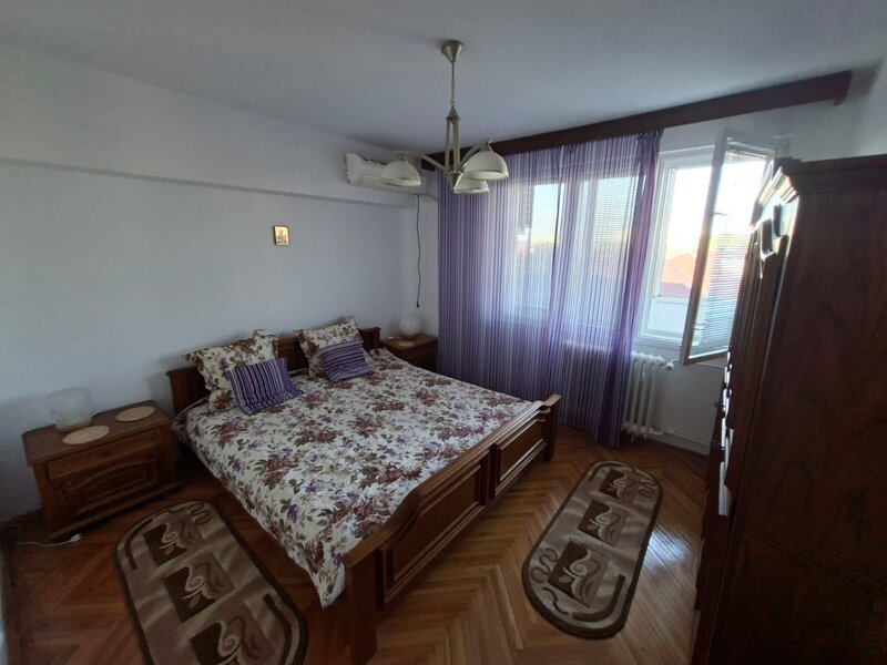 Vatra Luminoasa, Ion Coravu,